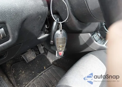 2014 Jeep Cherokee Latitude z USA, uszkodzony, nr VIN 1C4PJLCB3EW313557